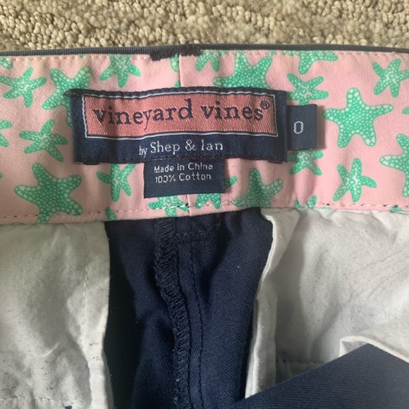 Vineyard Vines shorts size 0 - Picture 3 of 3